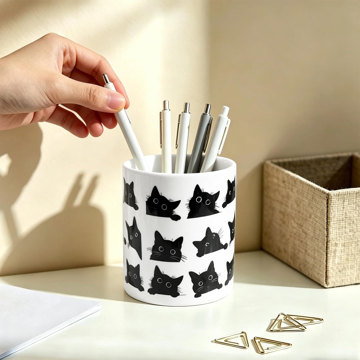 vnbsdwi Ceramic Pencil Holder for Desk Cute Pen Holder Black Cat Pencil Cup Pot Desk Organizer Large Capacity Ceramic Makeup Brush Holders Multifunctional Office Supplies for Home School