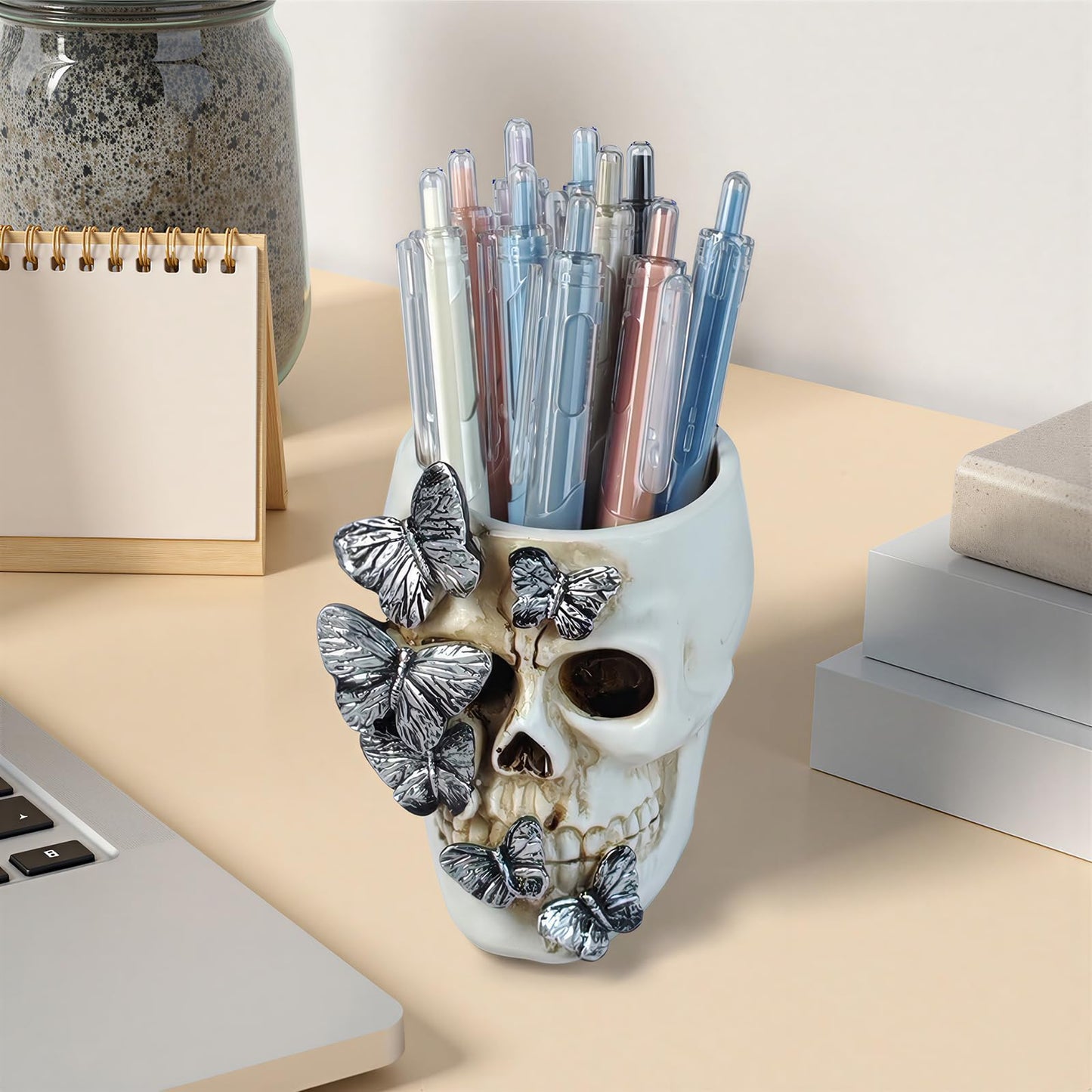 DAECHAO Skull Pen Holder Desk Organizer, Halloween Decor Skull Pencil Cup for Office Home School, Compact Gothic Desk Accessories Gift for Skull Lovers