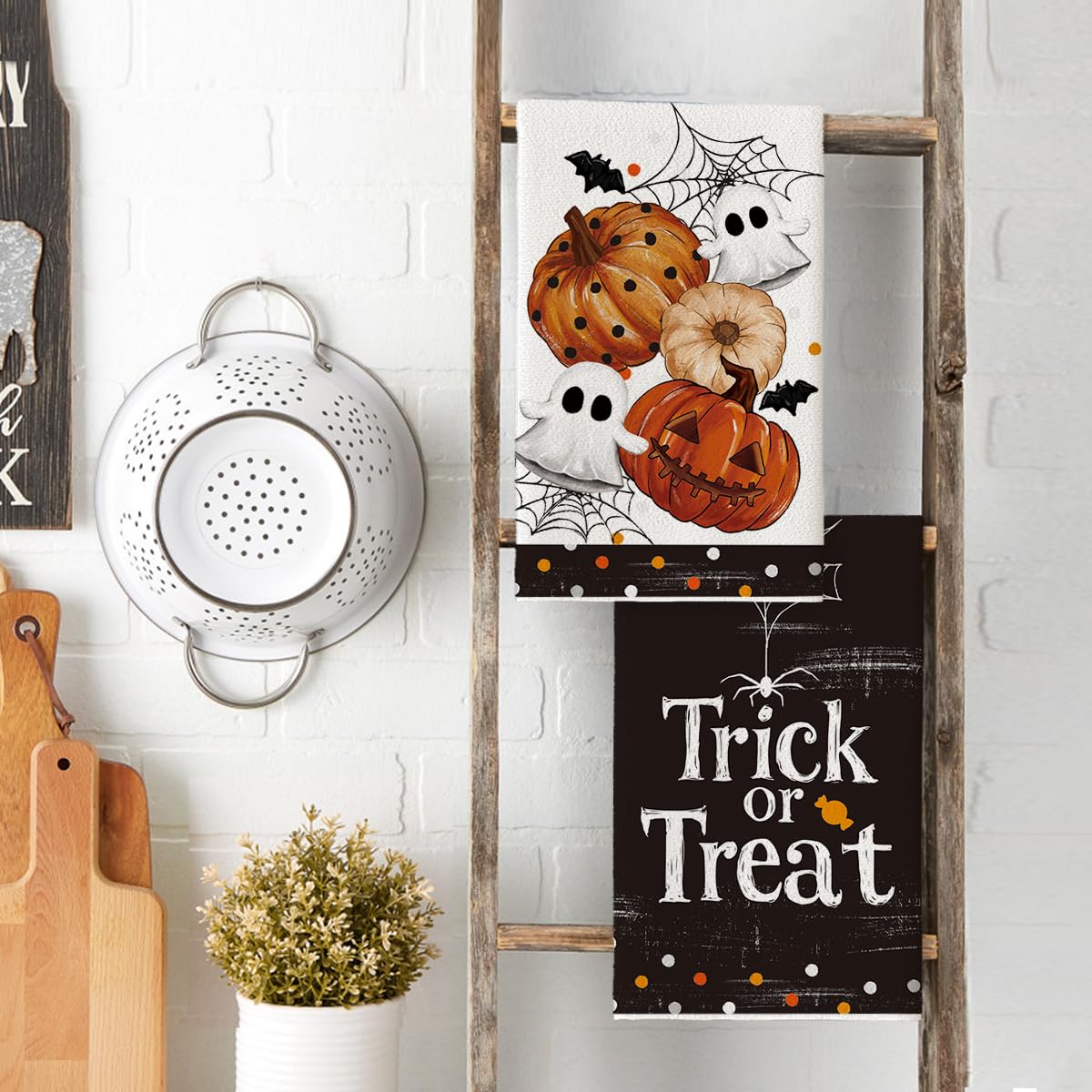 Artoid Mode Black Polka Dot Pumpkin Ghost Halloween Kitchen Towels Dish Towels, 18x26 Inch Farmhouse Bat Cobweb Decoration Hand Towels Set of 4