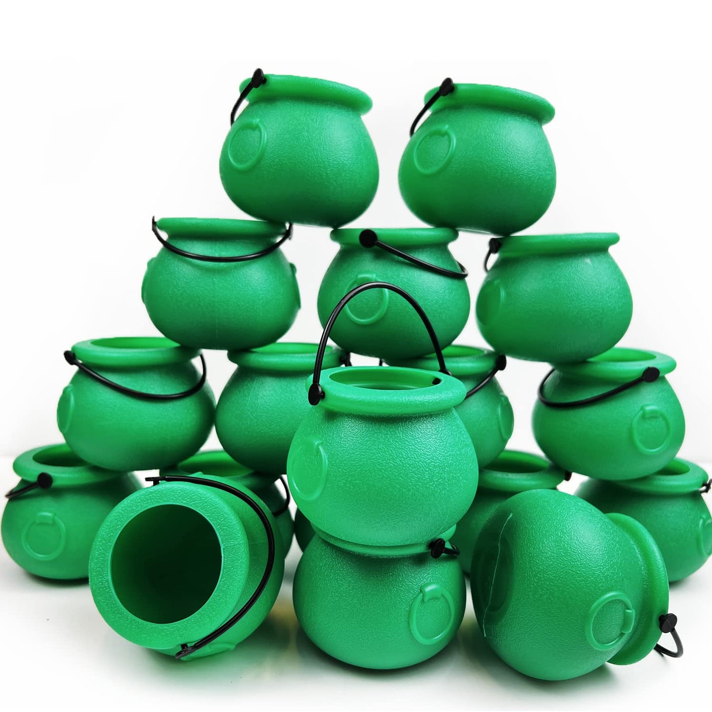 GiftExpress 12pc Mini Green Cauldrons for St Patrick's Day Decoration, St Patrick Cauldrons, Novelty Candy Holder Pot of Gold (12)
