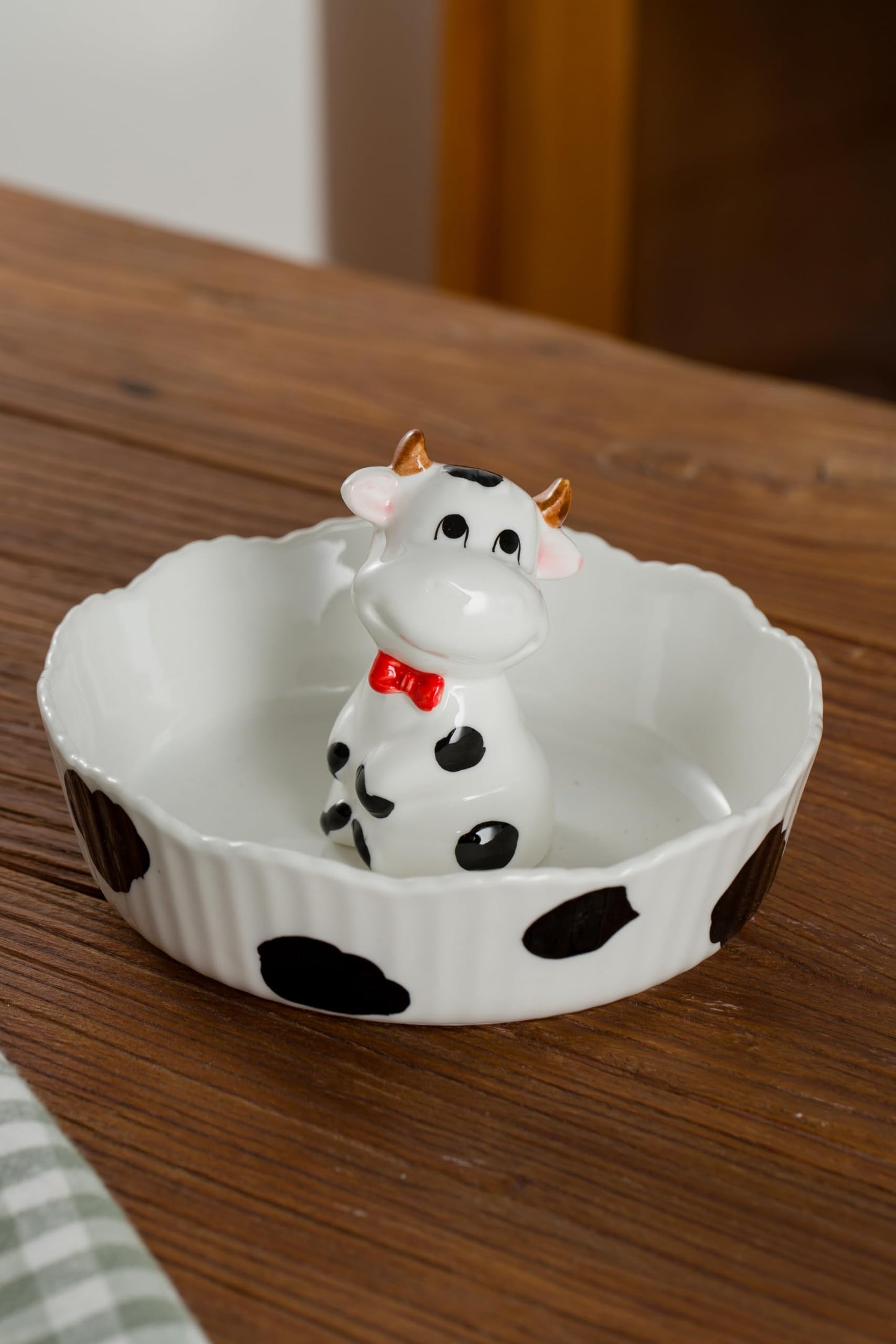 DIHOclub Decorative Ceramic Candy Bowl - Snack Serving Dish for Pistachios, Nuts, Candies, Jewelry Storage, Perfect for Holidays, Parties, and Gifts, 6 Inches(White Cow)