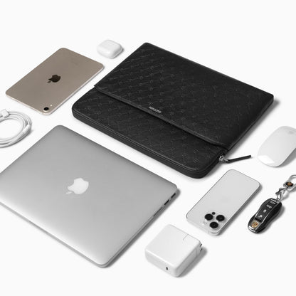 Comfyable x Edition Faux Leather Laptop Sleeve 13 14 Inch, Compatible with 13" MacBook Air M5 & 14" MacBook Pro M5 Pro/Max 2026, Mac Travel Case with a Front Zip Pocket for Men Women, Black