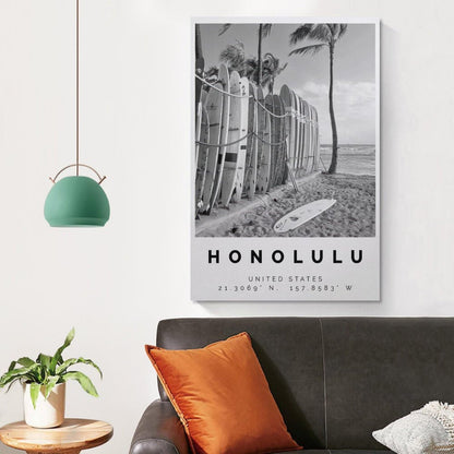 Honolulu Poster Black And White Featuring Surfboards, Palm Trees & Ocean View Canvas Wall Art Aesthetic Decorative Painting Living Room Restaurants, Pool Halls And Hotelsstyle 12x18inch(30x45cm)