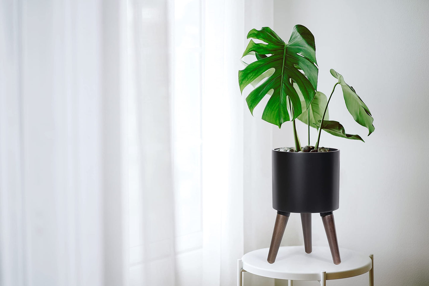 D'vine Dev 8 Inch Planter Pot with Stand, Mid-Century Tall Plant Pot with Legs for Indoor Plants, Small, Black, 88-O-A-2