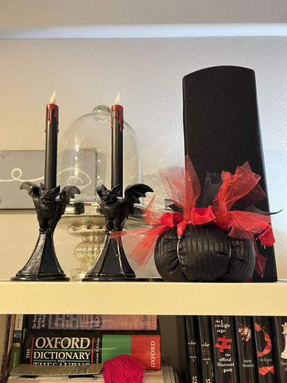 Halloween Candle Holder Decor Gothic Bat Candlestick Holder Stand Statue Figurine Home Decoration Accessory (Bat)