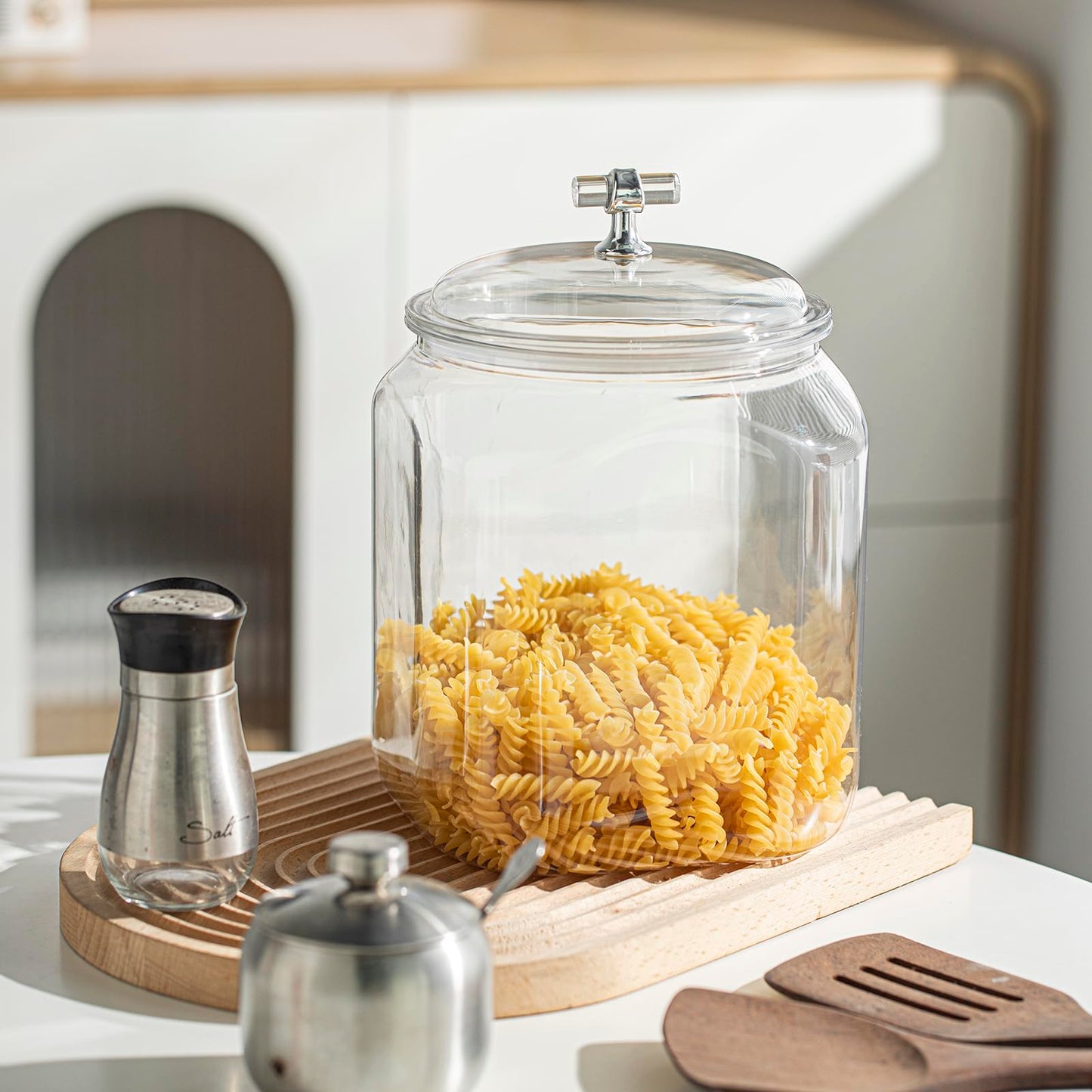 KEKEHOME 101oz Plastic Food Storage Jar with Airtight Seal Lid, Square Kitchen Counter Container for Cookies, Candy, Pasta, Dry Goods for Pantry Organization，3L