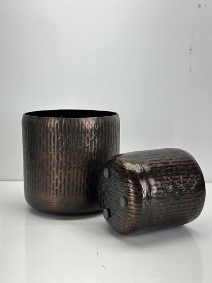 Set of 2 Antique Copper Handmade Metal Planters – Textured Grooved Design with Anti-Scratch Pads – Indoor Decorative Flower Pots with a Medieval Look – 7x7" and 5x5" Height Rustic Artisan Planter Set