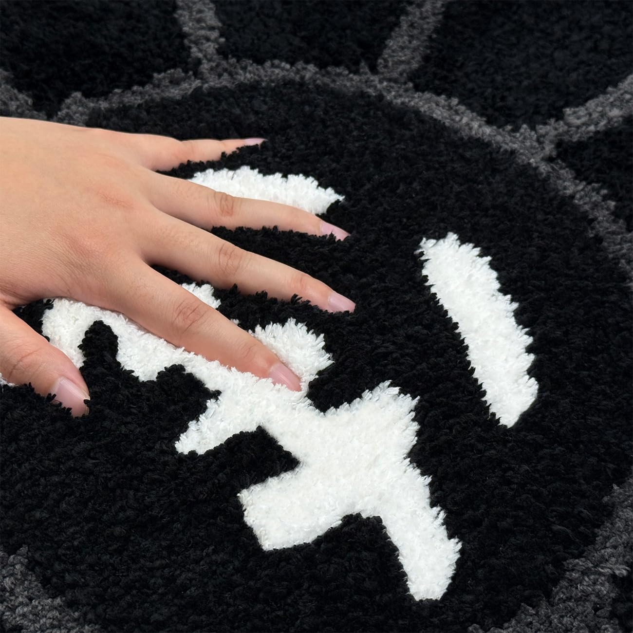 Shovagy Trippy Happy Face Rug Cool Rugs Tufted Quick Dry Bath Mats for Bathroom Non Slip Bath Mat Water Absorbent 2FT Black Bathroom Rugs Halloween Gothic Ghost Skull Horror Decor Carpet