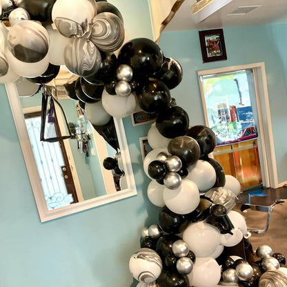 Halloween Balloon Arch Kit, Black White Skeleton Balloons Halloween Decorations Balloon Garland with Explosion Star Skull Foil Balloons for Haunted House Party Decorations