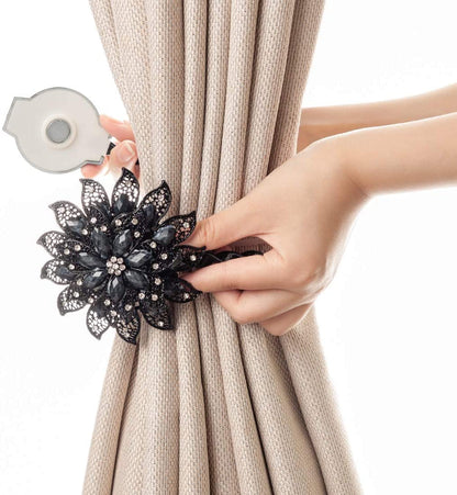 SUQ I OME Classic Luxury Big Crystal Curtain Magnetic Tieback Flower Curtain Clips Buckle with Stretchy Wire Rope for Home Office Decoration(Black,2PCS)
