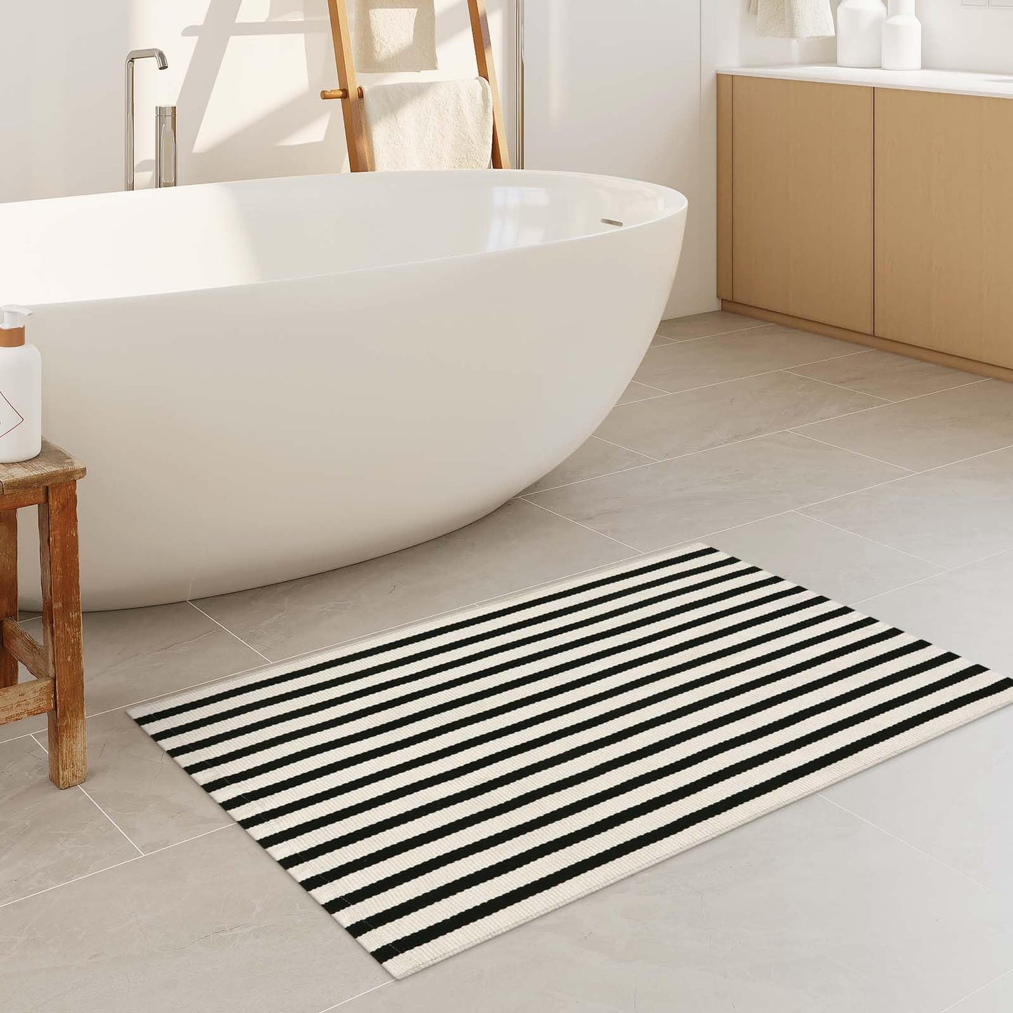 Sungea Black and White Striped Rugs 2.3'x3.6', Washable Hand Woven Front Door Rug, Reversible Outdoor Welcome Mat Foldable Layered Door Mats for Entryway Porch Decor Home Entrance
