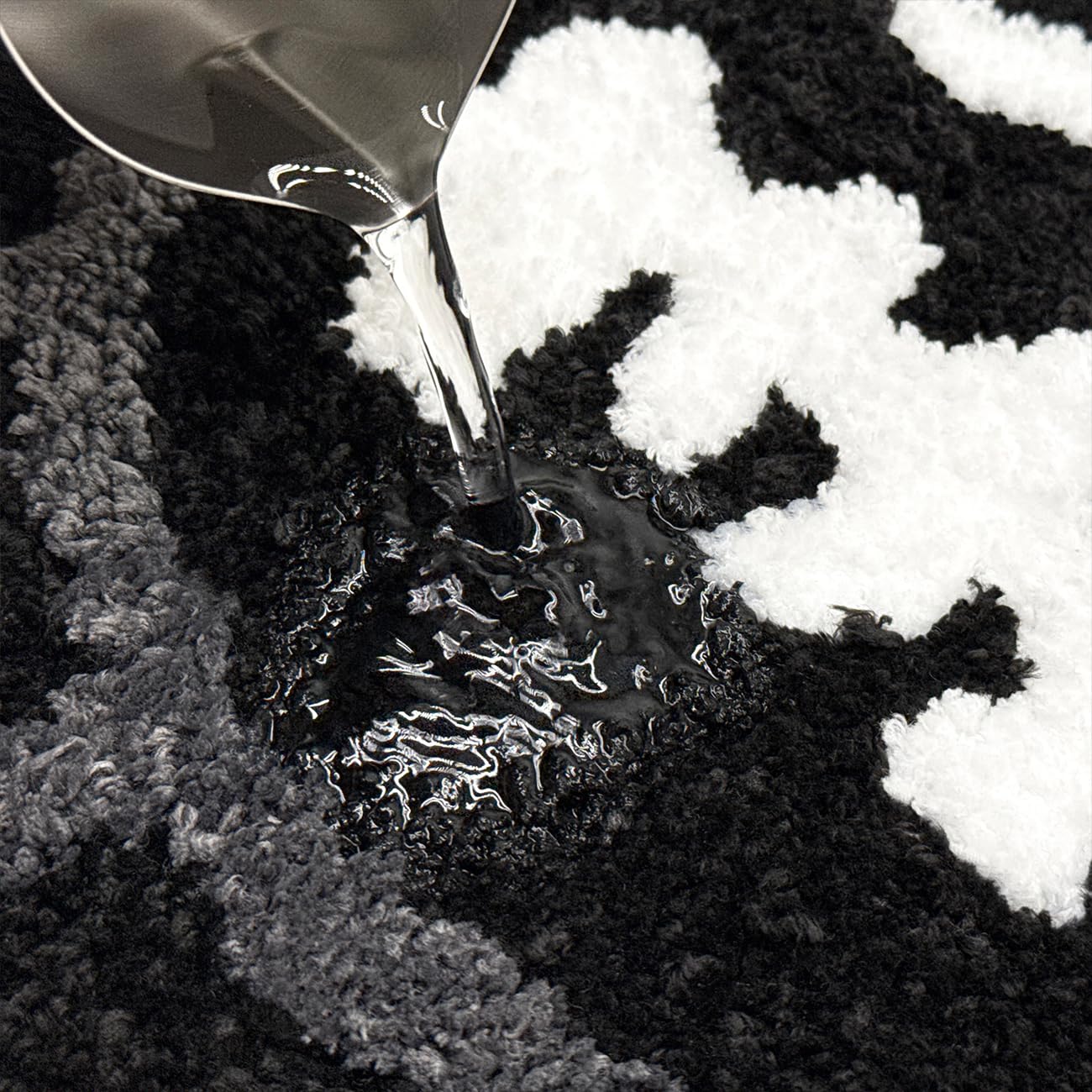 Shovagy Trippy Happy Face Rug Cool Rugs Tufted Quick Dry Bath Mats for Bathroom Non Slip Bath Mat Water Absorbent 2FT Black Bathroom Rugs Halloween Gothic Ghost Skull Horror Decor Carpet