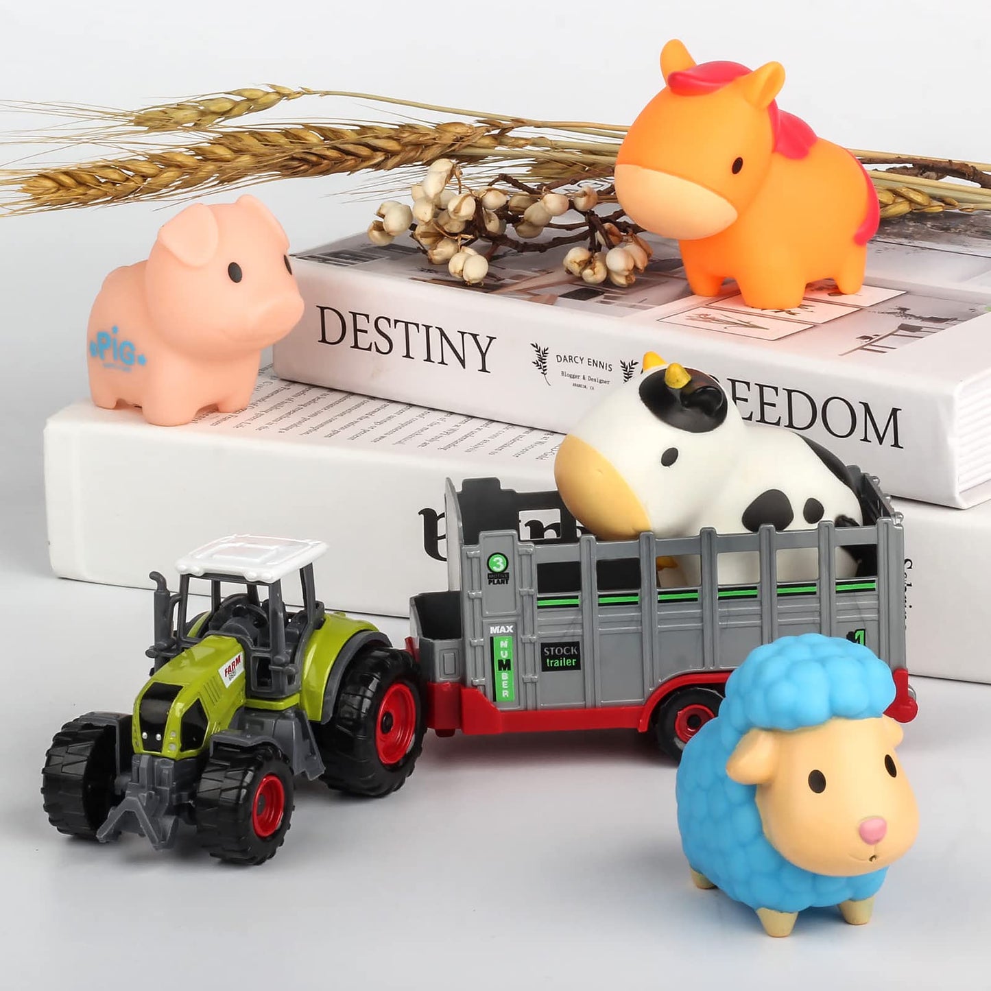 Oriate Farm Tractor Carrier with Cartoon Farm Animals and Playmat, 6 Pack Bath Squirter Silicone Rubber Farm Animal Toys, 47.2” x 31.5” Happy Farm Play mat, Birthday Gifts for Kids