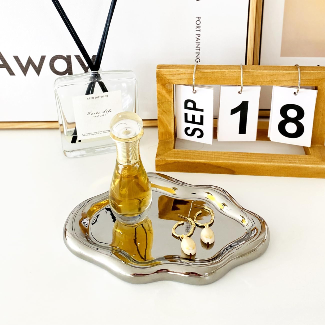Conviv Ceramic Jewelry Tray,Perfume Trinket Dish,Ring Key Bowl Vanity Cute Room Decor Aesthetic, Birthday Mother's Day Thanksgiving Day Christmas Warm House Gifts for Women(Silver)
