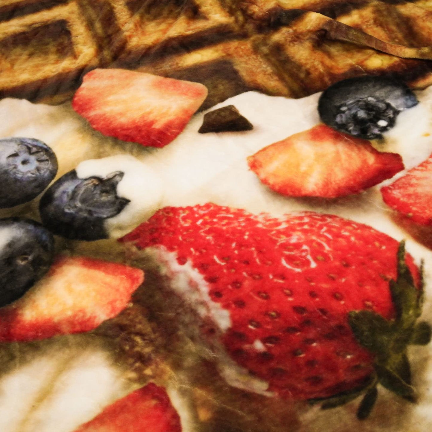 Bnuitland Waffle Funny Blanket, 300 GSM Double Sided Giant Realistic Food Blanket with a Storage Bag, Novelty Gift for Adults and Kids, Super Soft Flannel