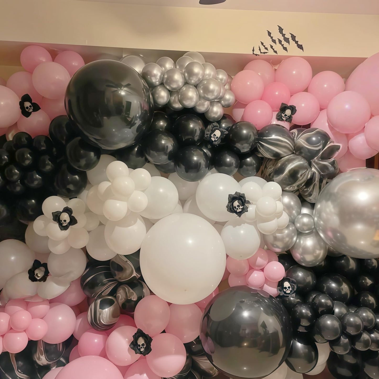 Halloween Balloon Arch Garland Kit, 129Pcs Black Spider White Eyes Bats Pink Metallic Silver Red Latex Balloons with Ghost Explosion Star Foil Balloons for Spooky Halloween Party Outdoor Decorations