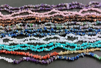 LAIDANLA Clear Quartz 400pcs Natural Chip Stone Beads 5-8mm Healing Crystal Irregular Gemstones Drilled DIY Loose Rocks Bead Crystal for Bracelet Earrings Necklace Jewelry Making Crafting