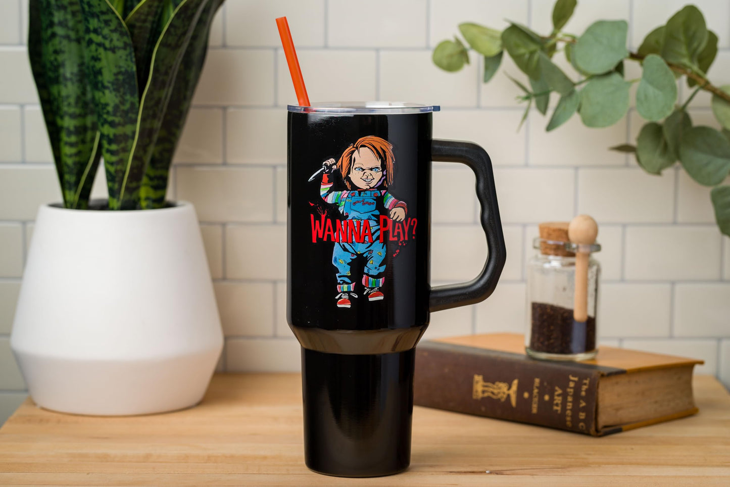 Silver Buffalo Chucky Holding Knife Wanna Play Spooky Scary Double Walled Stainless Steel Tumbler with Handle and Straw, Fits in Standard Cup Holder, 40 Ounces