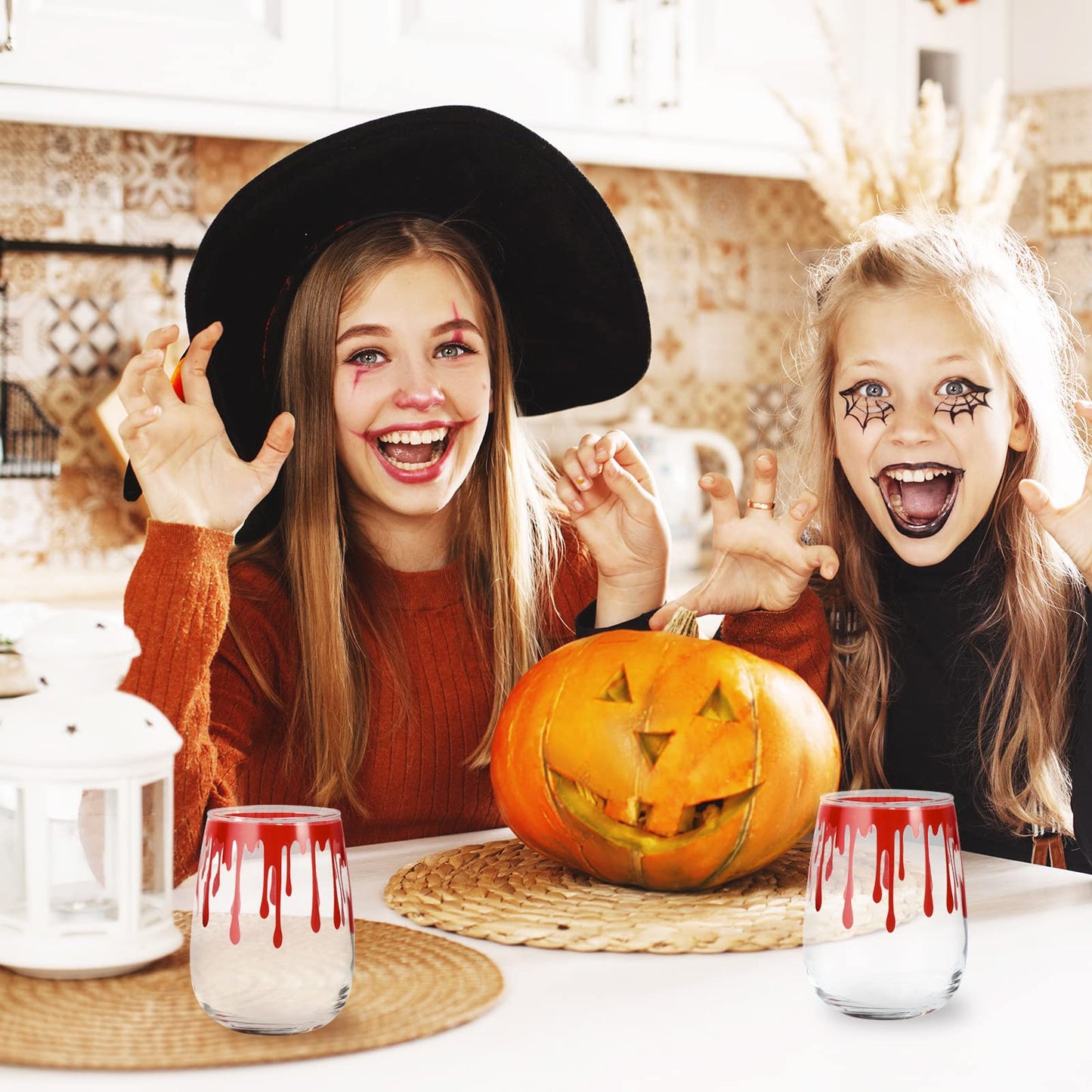 Whaline 3Pcs Halloween Stemless Wine Glasses 17oz Blood Splattered Drinking Glasses Horror Bloody Tumbler Cups for Halloween Party Event Supplies Kitchen Decorations Wine Glasses Lovers Gift