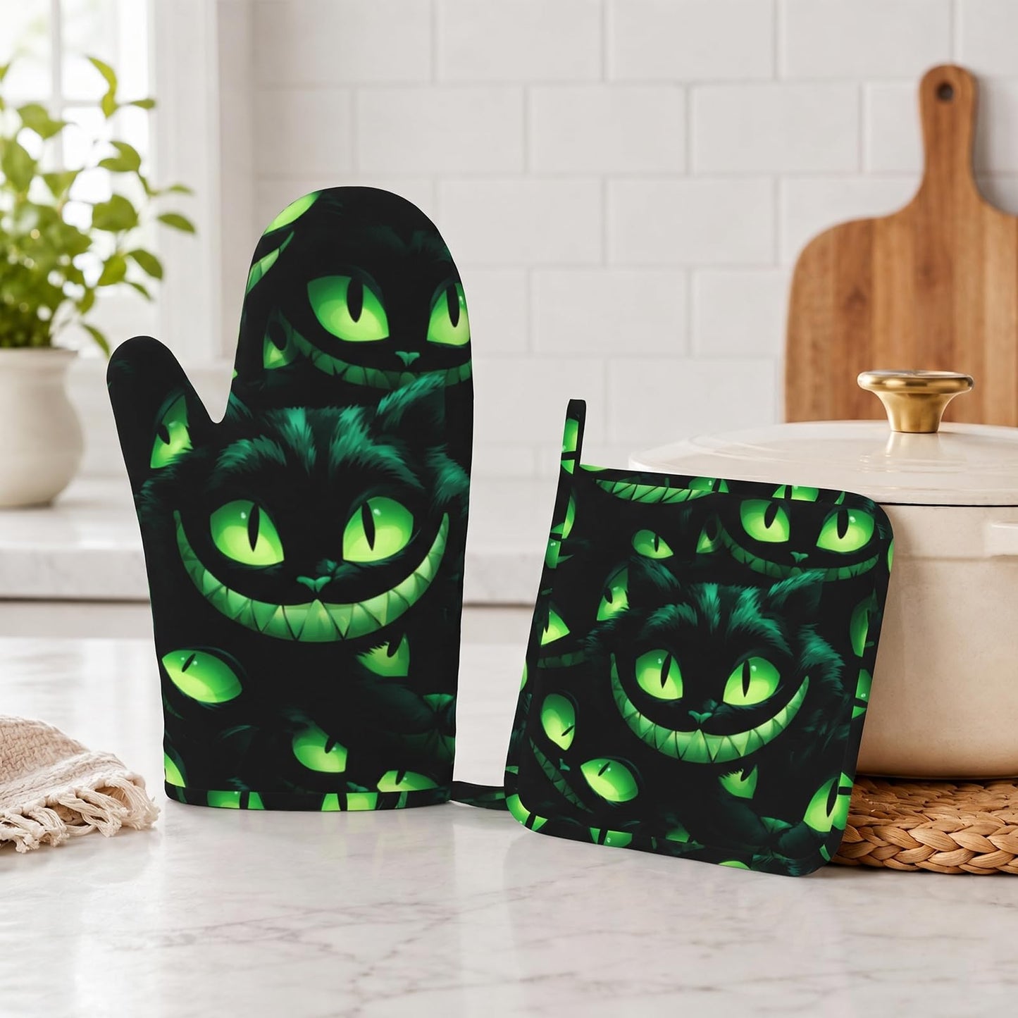 Halloween Ghost Face Heat-Resistant Oven Mitts and Pot Holder Smile Face Kitchen Non-Slip Silicone Cooking Microwave Gloves for BBQ Baking Grilling