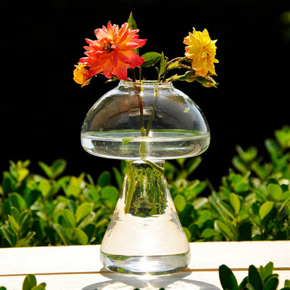 Homoyoyo Small Mushroom Shaped Glass Vase 12x8cm Decorative Flower Planter for Hydroponic Plants Indoor Home Décor Terrarium Fish Tank Propagating Pot