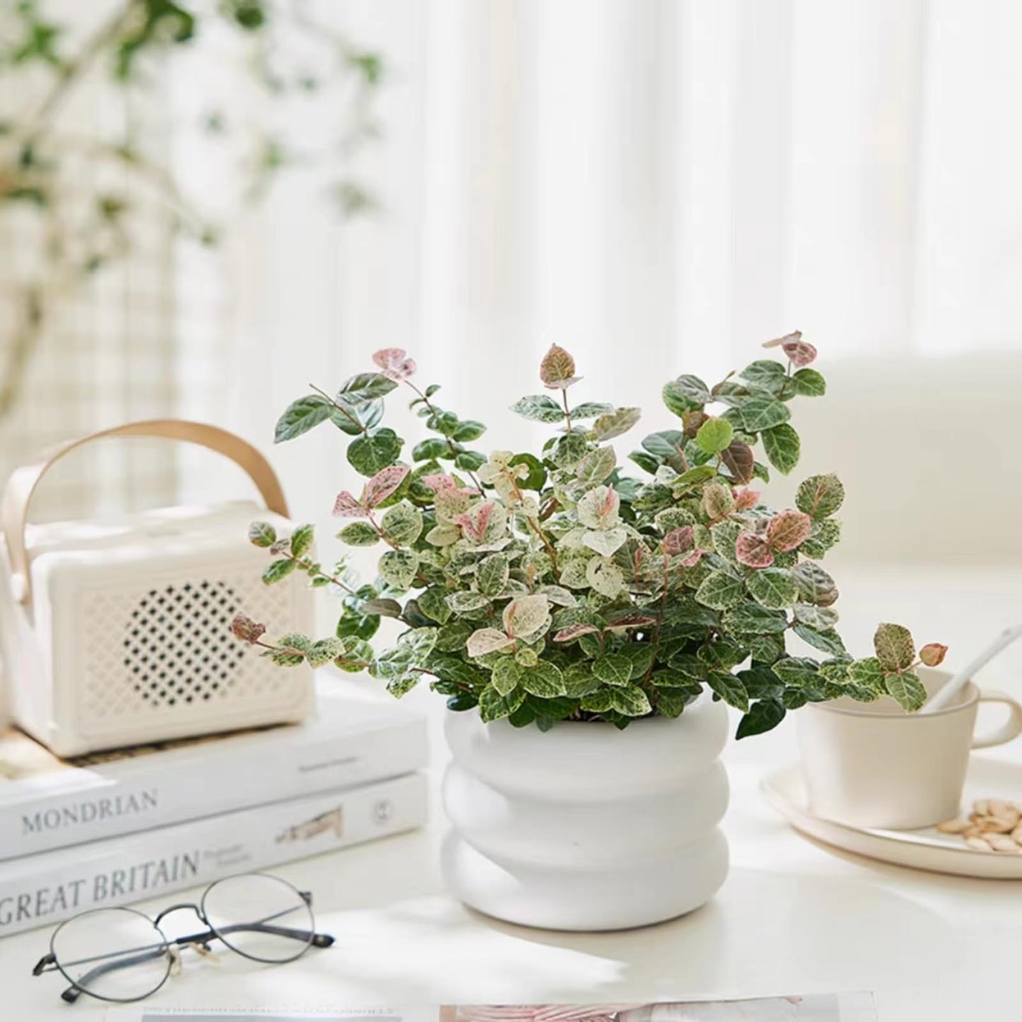 SANDYBAYTAS Ceramic Plant Pot Indoor, 4.5 Inch Flower Pot with Drainage Hole, Small Bubble Design Ceramic Planter for Home & Office Decor (White)