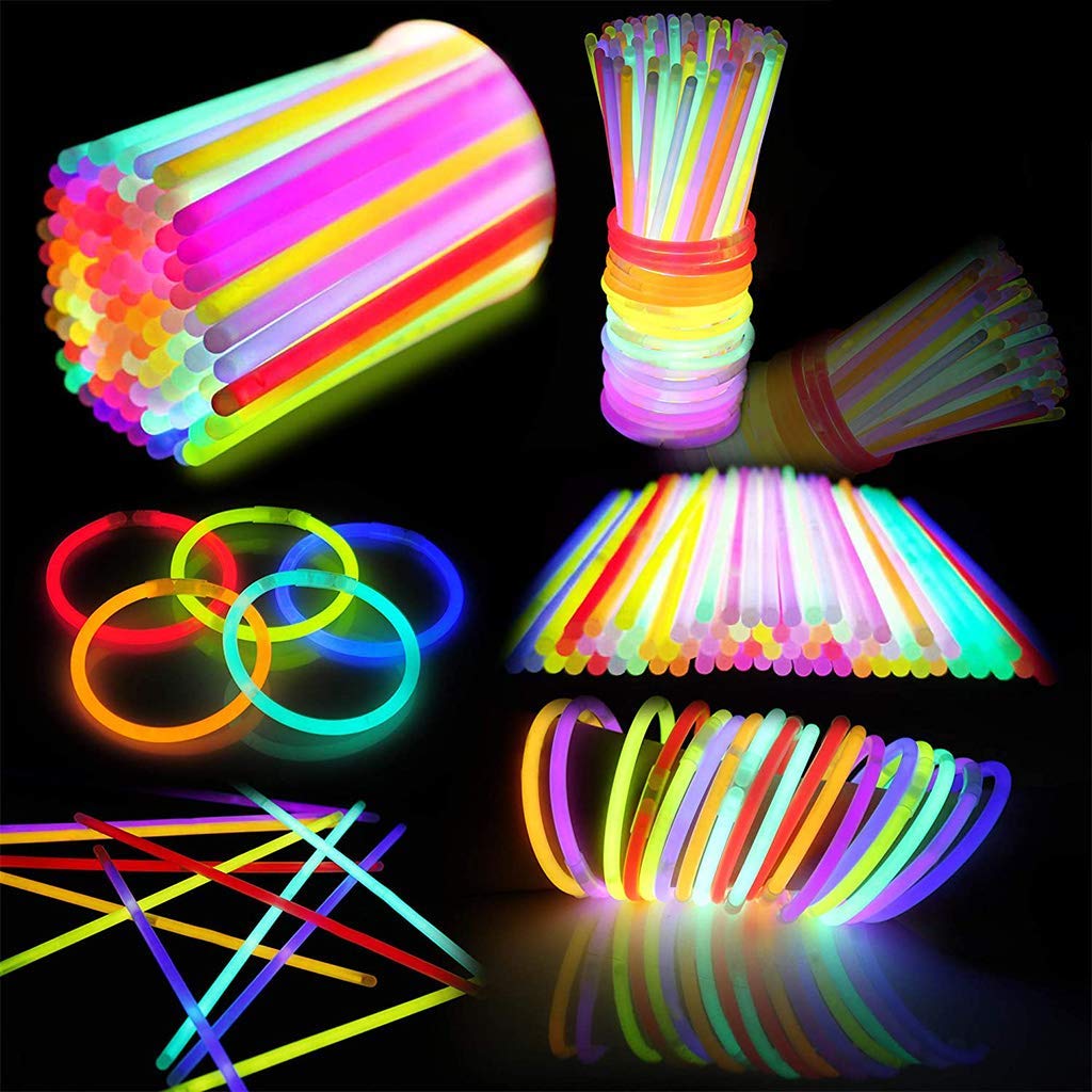 JOYIN 400 Pcs 8" Glowsticks, Halloween Supplies Pack, Bracelets Necklaces, Glow in the Dark Party Favors, Easter, Christmas, Football Party Supplies