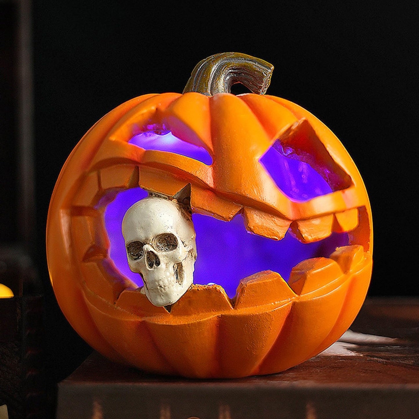 Resin Thanksgiving Day Pumpkin Lantern Skull Figurines with LED Lights, Spooky Jack O' Lantern Statue for Indoor & Outdoor Halloween Decor, Table Centerpiece for Living Room, Bedroom, Party, Yard