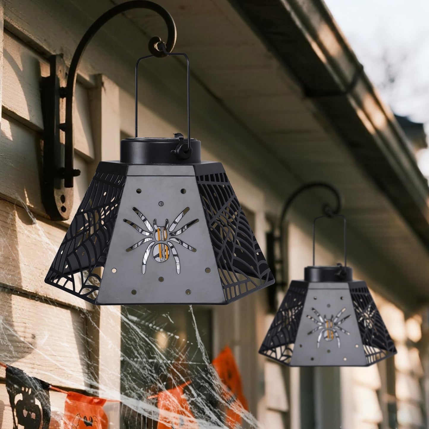 WONDER GARDEN Halloween Lantern Lights, 2 Pack Solar Hanging Spider Wed Lights, Metal Decorative Light for Outdoor Porch Yard Garden Tree Decor