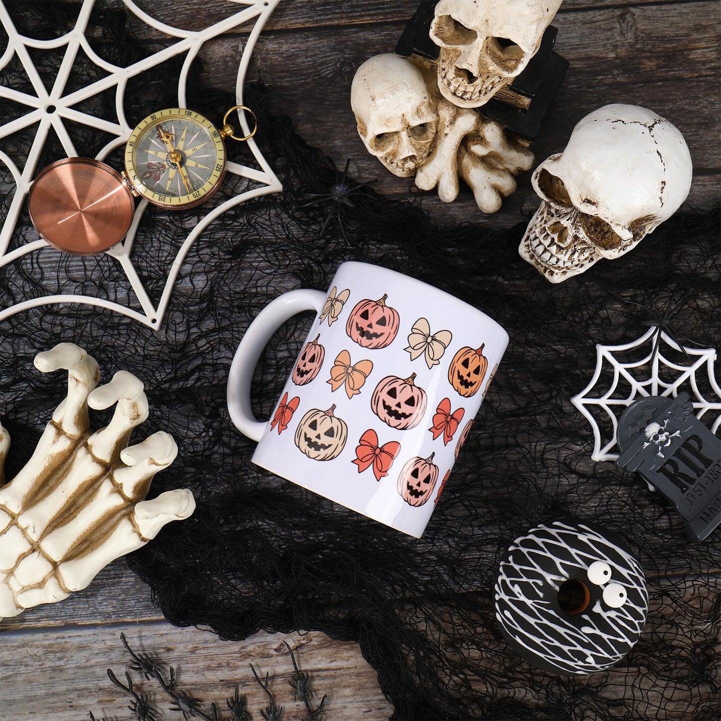 JarThenaAMCS Halloween Mug Retro Pumpkin Bow Coffee Mug Orange Pink Groovy Ceramic Drinking Cup for Halloween Fall Party Supplies Table Centerpieces, 12 Oz