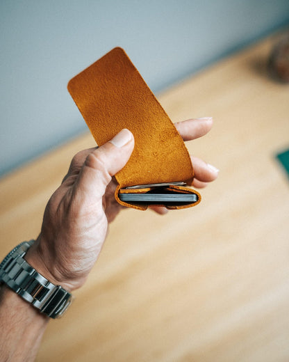 Eagle Glow Minimalist Handmade Leather Wallet – 7 Card Slots & Cash Pocket | Slim & Functional Design for Everyday Use (Chocolate)