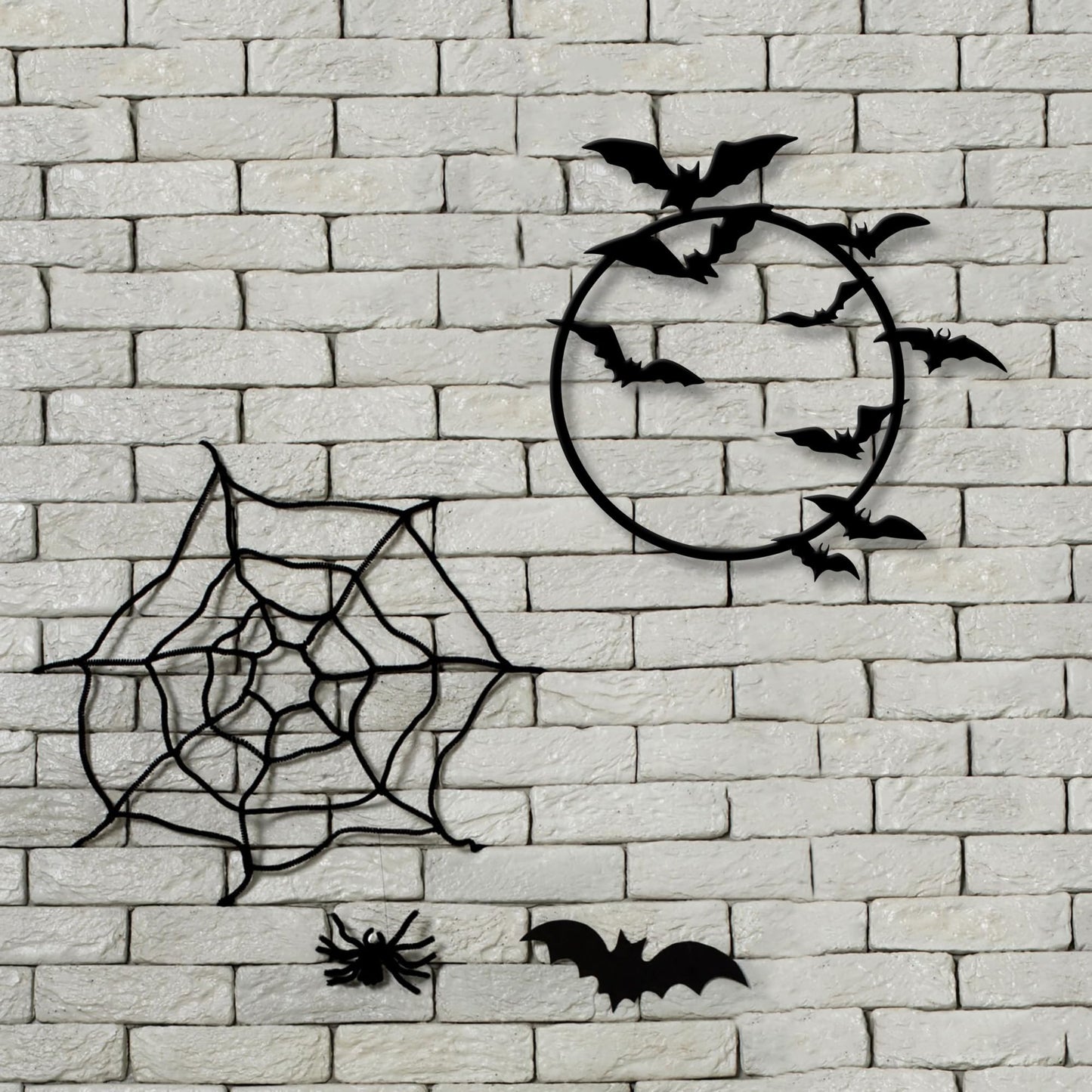 YATEASLU Halloween Bats Metal Wall Art – Moon and Bat Design – Indoor & Outdoor Decoration for Home, Kitchen