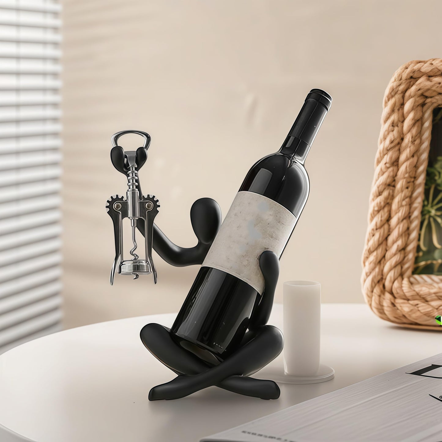 XINXUAN Modern Wine Bottle Holder, Resin Hollow-Out Design Decorative Wine Rack(Black)