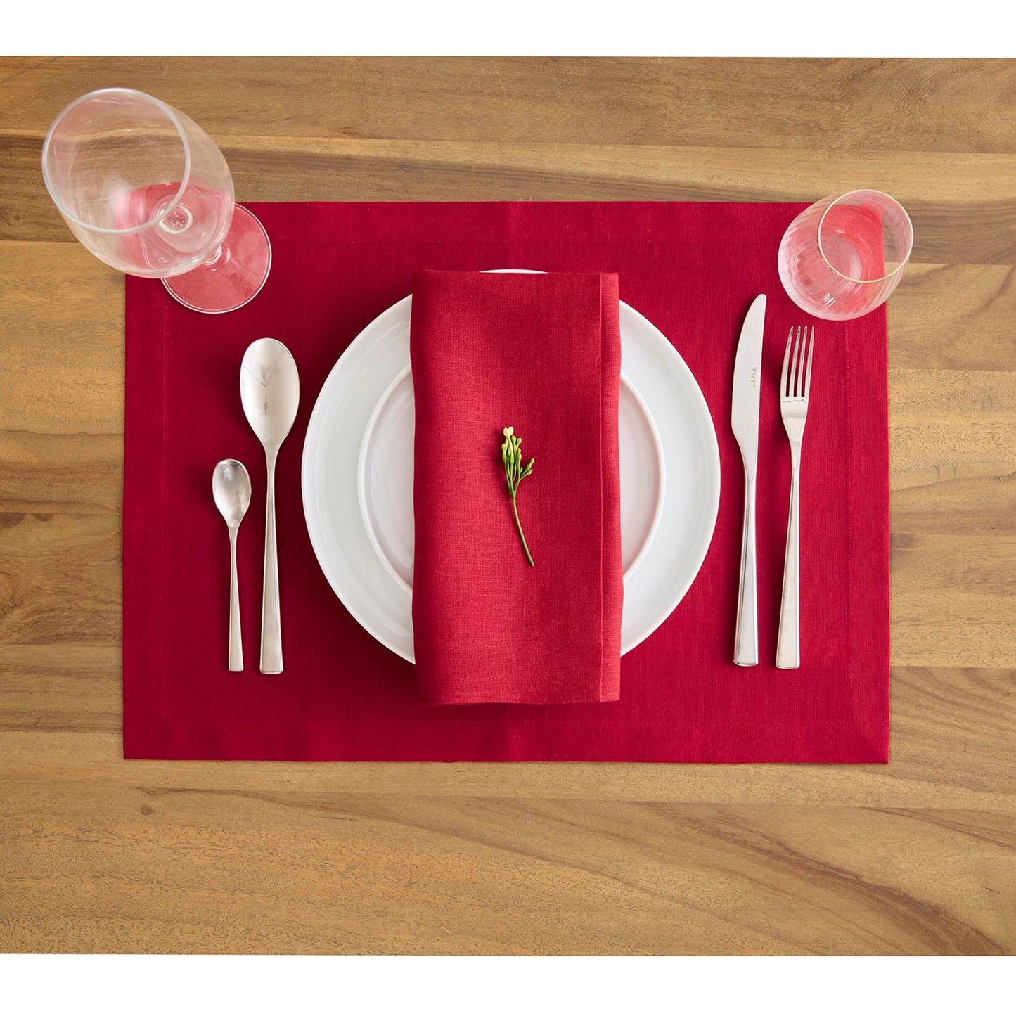 Solino Home Scarlet Red Cotton Linen Napkins Set of 4-20 x 20 Inch Cloth Dinner Napkins, Machine Washable Kitchen & Dining for Summer Decor, 4th of July - Dru