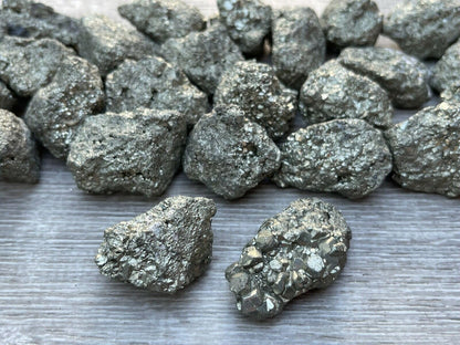 GAF TREASURES Wholesale Raw Pyrite Crystals, Natural Pyrite Stone, Natural Rough Pyrite Crystals, Pyrite Rough, Pyrite Healing Crystals (Pyrite, 0.25 Pound)