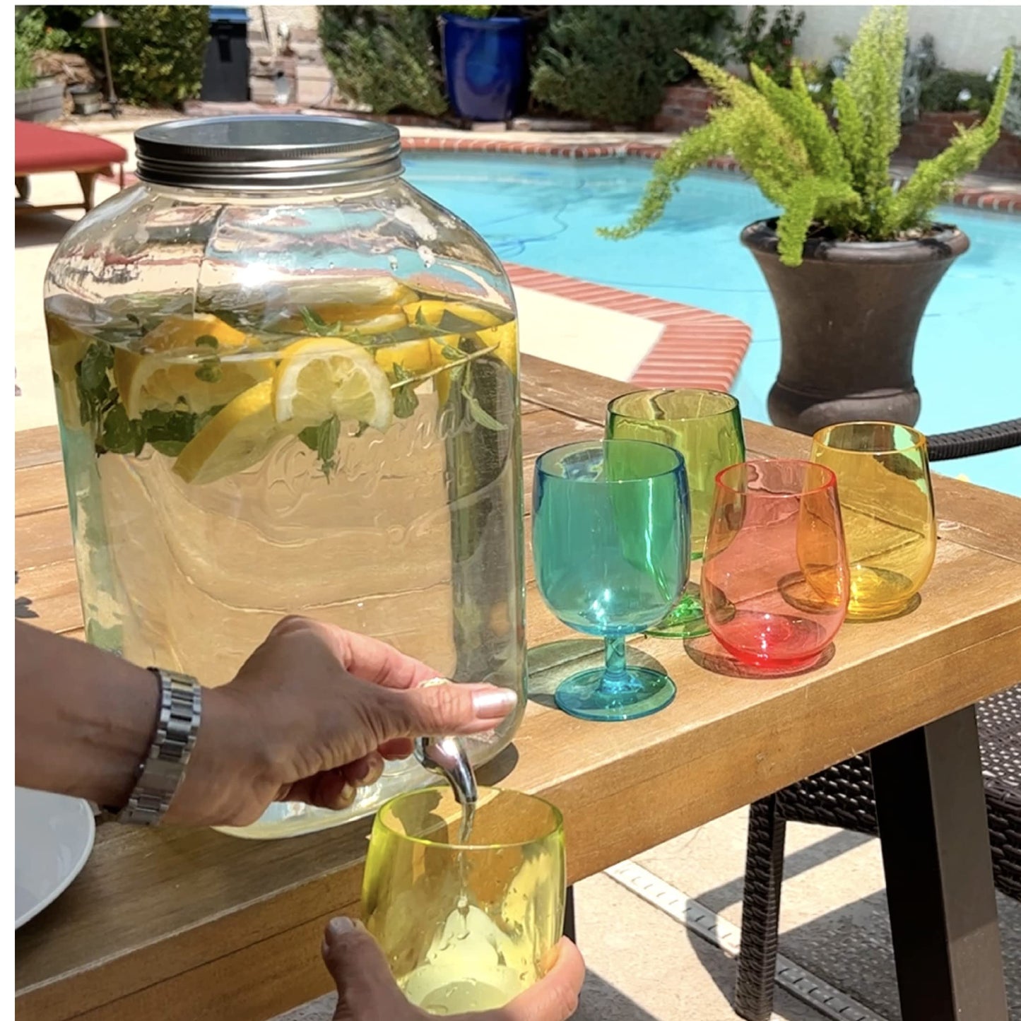 Lily's Home Plastic Beverage Dispenser with Spigot - 2 Gallon Drink Holder for Water, Juice, Tea - Ideal for Parties, Lemonade Stands, & Events
