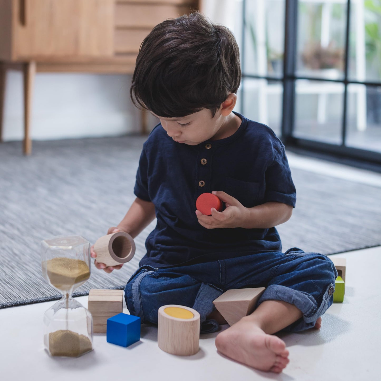 PlanToys® Geo Matching Blocks Wooden Shape Sorting Toy for Kids Ages 2+ | Montessori Activity for Colour Learning, Spatial Reasoning & Fine Motor Skills | Eco-Friendly Educational Toy