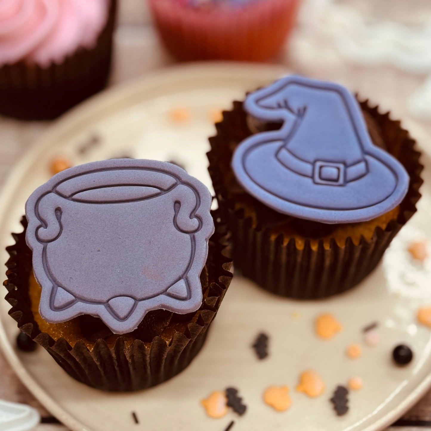BAKERLOGY Wicked Brews Mini Cookie Cutter & Stamp Set (Witch Hat & Cauldron Designs) – Cute Halloween Fondant Embossing Stamp Cutters for Spooky Baking, Cupcake Toppers & Party Treats