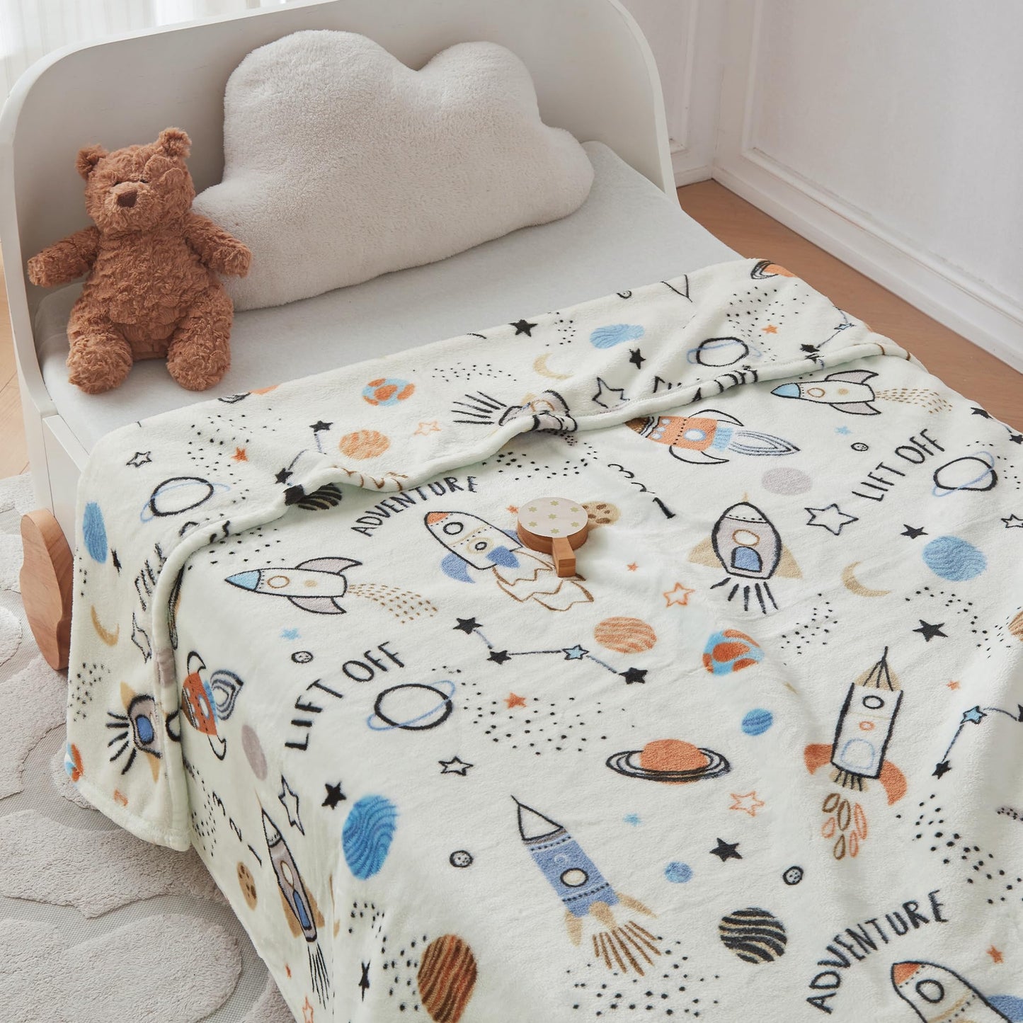 COOVA Kids Throw Blanket 50x60 Inch - Cartoon Fleece Throw, Toys for 2 3 4 5 6 7 8 9 10 11 12 Year Old Girl and boy Gifts, Soft Kids Blankets for Christmas Halloween Birthday Gifts,Spaceship Green