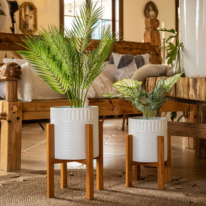 Chonsun 2-Piece White Metal Planter Set with Wood Stand, Indoor Mid Century Modern Planters with Drainage, 8" & 10"