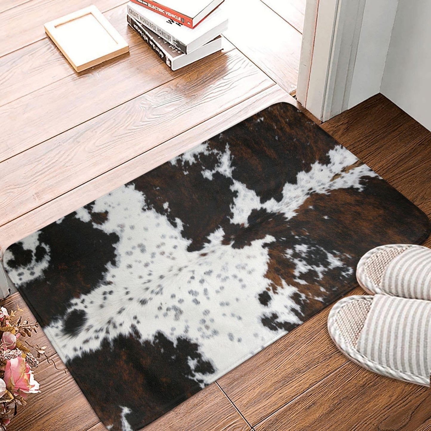 Western Cowhide Cow Print Bath Mats 15.7x23.6 Inch for Bathroom, Soft Absorbent Cow Bath Rug Non-Slip Floor Rug Carpets for Kitchen Bathroom Laundry Bedroom Living Room Decoration