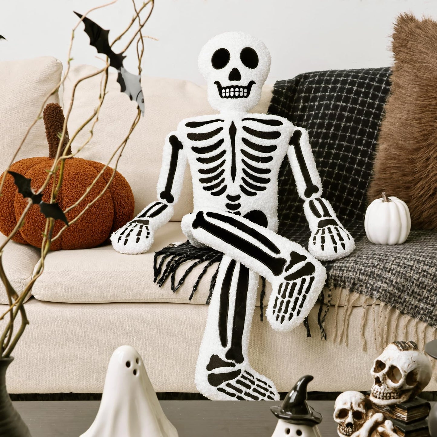 Halloween Decorations Plush Throw Pillows: Cute Teddy Fleece Skeleton Throw Pillow, Stuffed Skull Human Skeleton Cushion Halloween Decorations Indoor for Kids Home Sofa Bed Office Couch Living Room