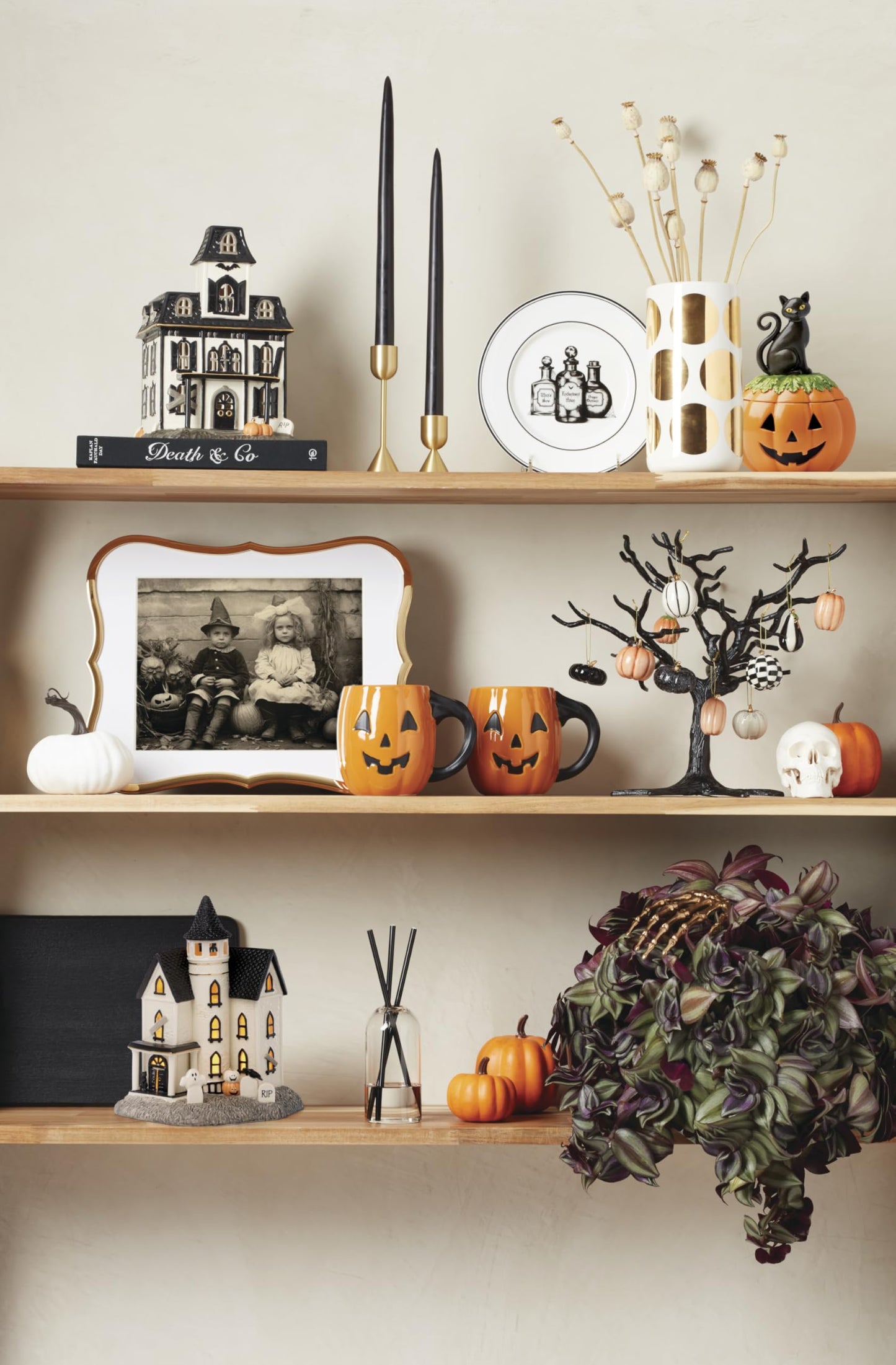Lenox Haunted Halloween Covered Candy Jar, Porcelain Jar with Lid, 26oz Storage, Black Cat on Pumpkin, Jar for Sweets, Pumpkin Decor, Halloween Kitchen Decor, Halloween Cookie Jar, 5x7.25 inches