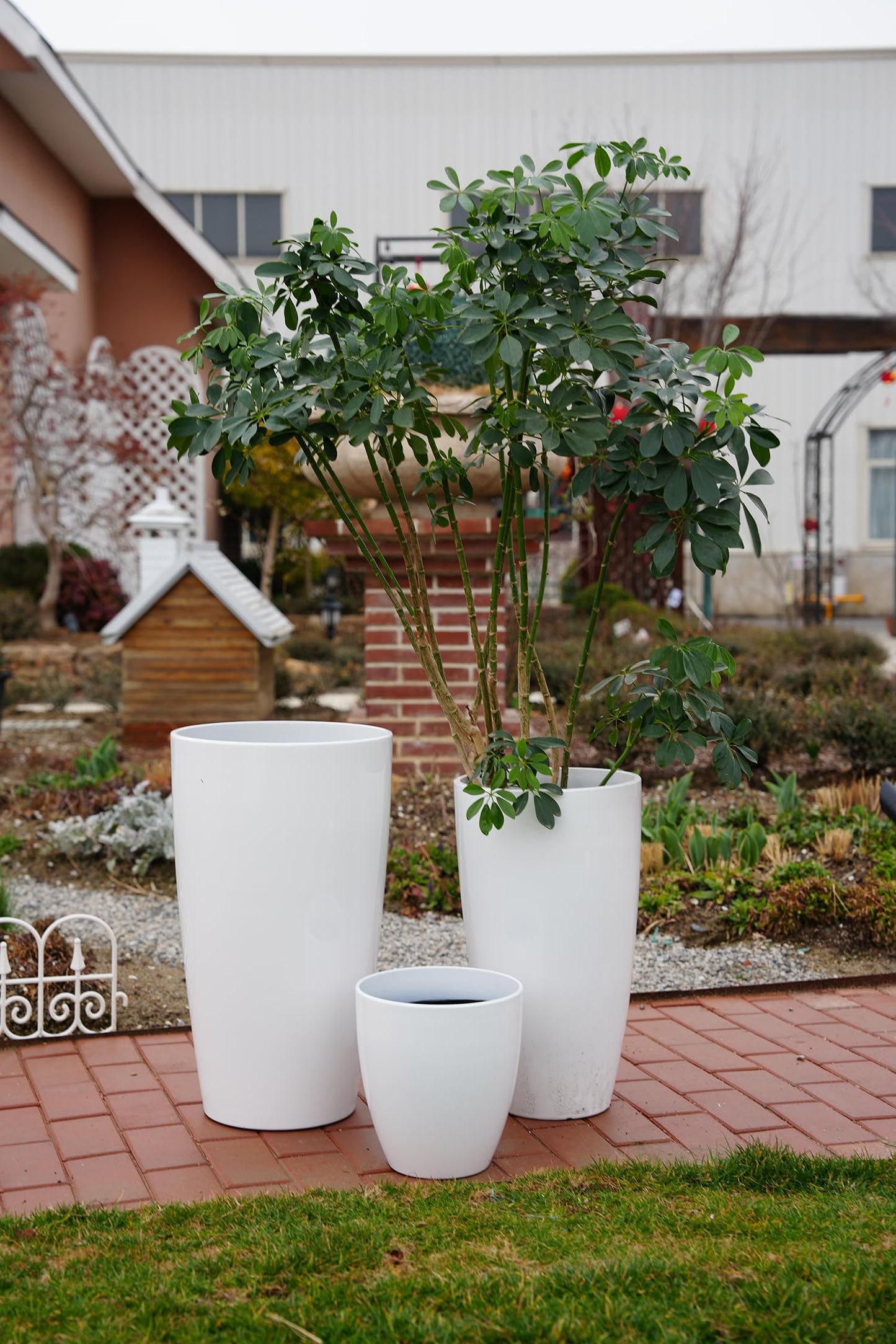 MinCHI257 24,21,11 Inch Large Plastic Planters with Drainage Hole and Saucer - Set of 3 Tall Plant Pots Indoor Flower Pot Tall Round Planters Outdoor Large Tall Planter