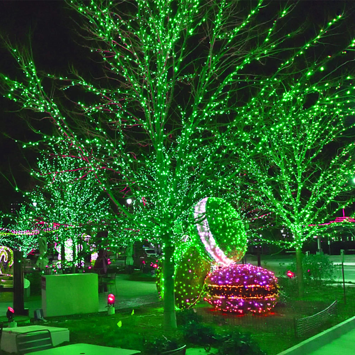 300 LED St Patricks Day Lights, 98.5FT Christmas String Lights with 8 Lighting Modes, Waterproof & Connectable Mini Lights, Plug in for Indoor Outdoor Holiday Xmas Party Bedroom Decorations (Green)