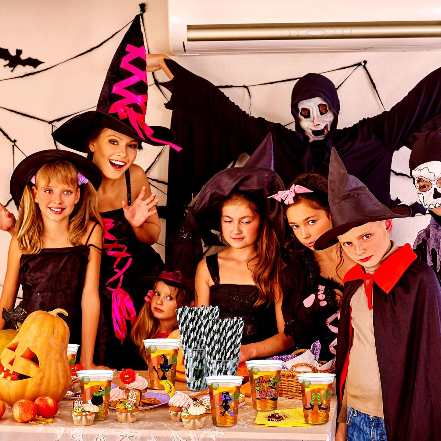 Bokon 100 Sets 12 oz Halloween Cups Witch Theme Clear Plastic Disposable Cups with Lids and Paper Straws Halloween Party Supplies for Party Coffee Beer Beverage Ice Cream Snack Candy