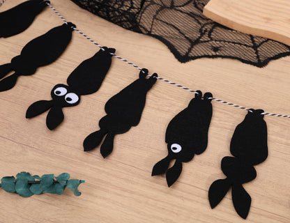 Felt Bat Garland - Halloween Black Bat Banner, Gothic Party Decor, Hanging Bat Mantel Bunting, Spooky Garland for Fireplace Mantle Walls