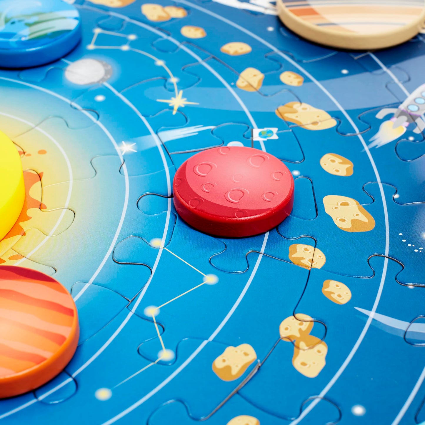Hape Solar System Puzzle | Round Solar System Puzzle Toy for Kids, Solid Wood Pieces and A Glowing LED Sun