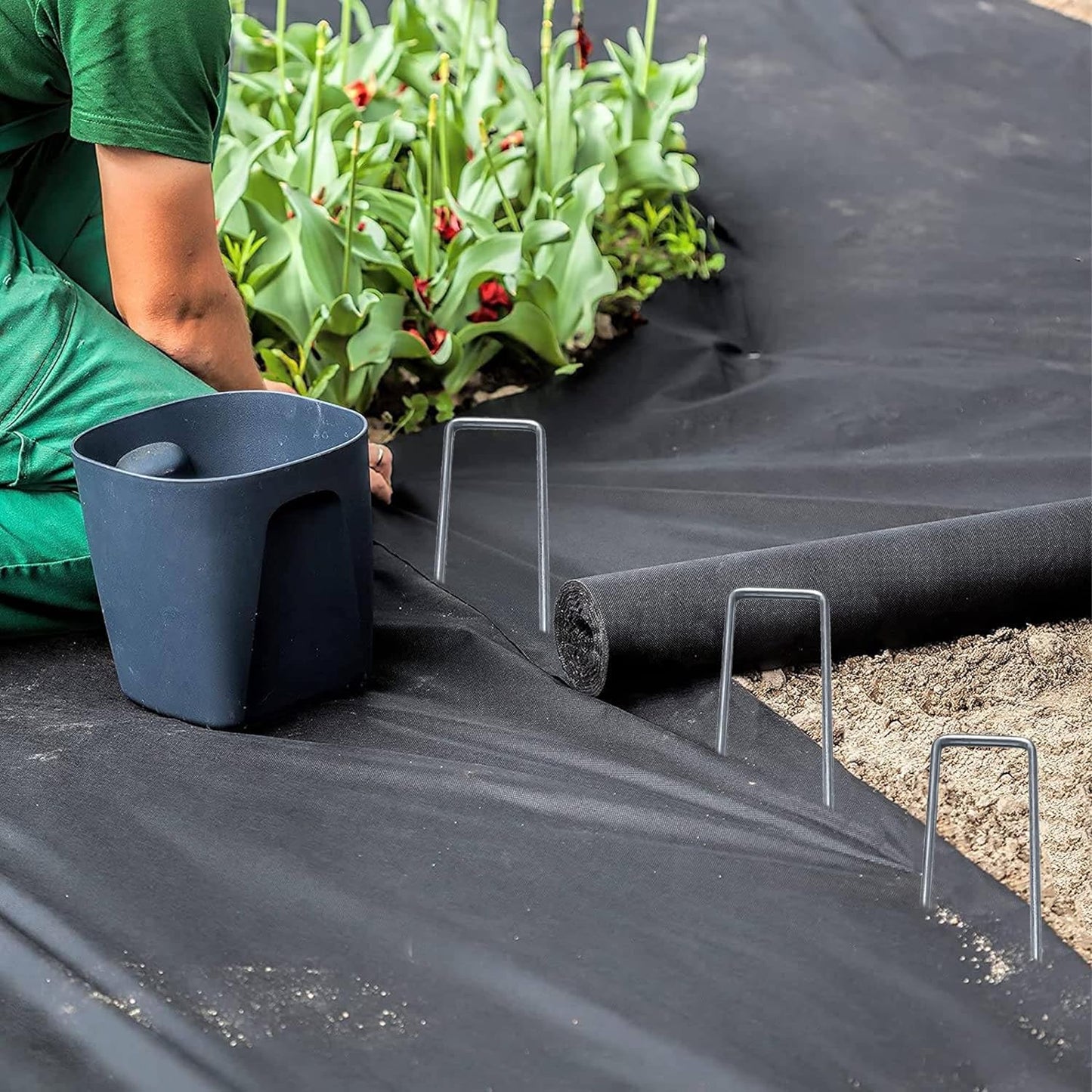BEBEKULA 200 Pack 6 Inch Garden Stakes, Galvanized Landscape Staples for Weed Barrier Fabric, Heavy Duty Sod Pins Securing Pegs Netting Ground Sheets and Fleece, Ground Cover, Irrigation Tubing