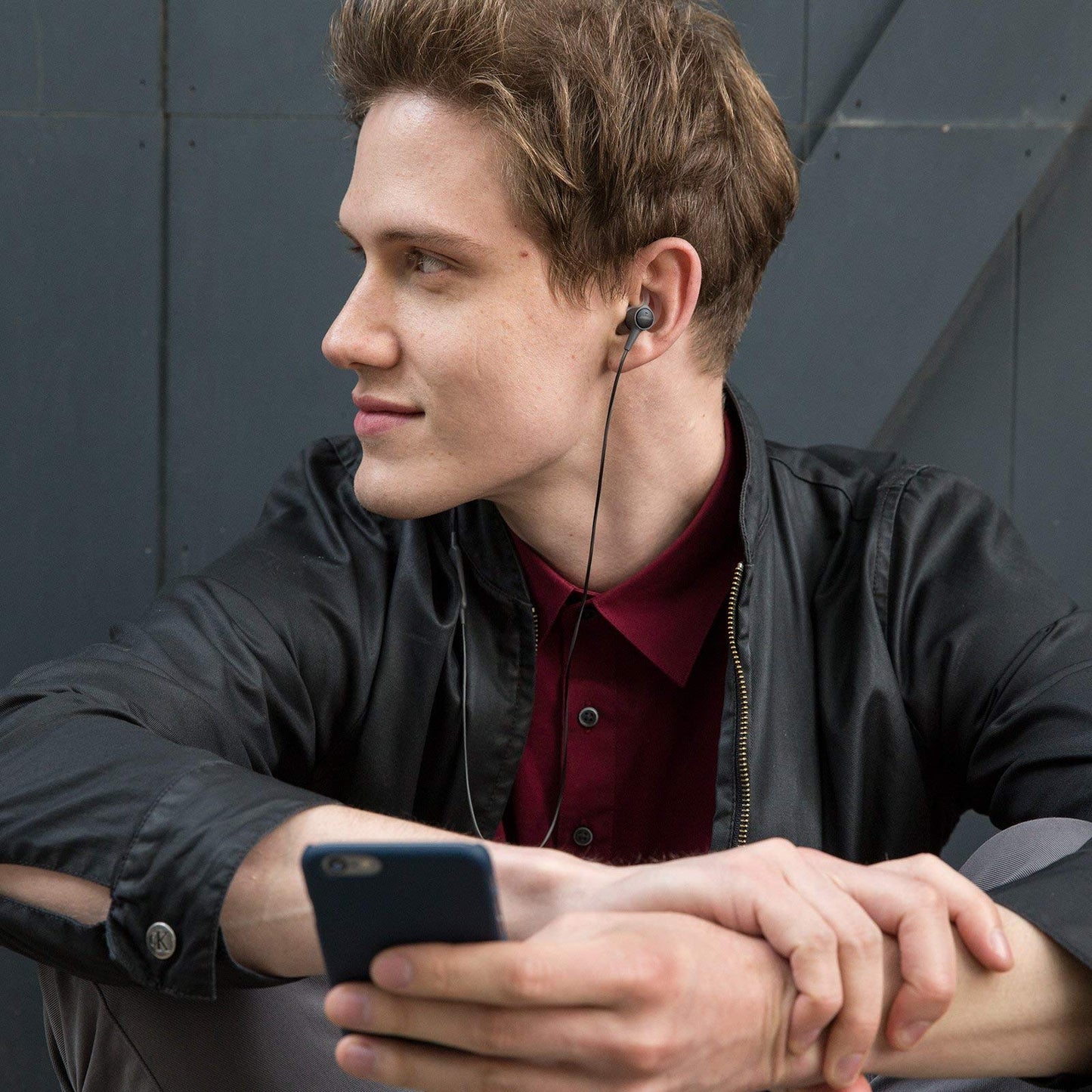 Bose SoundTrue Ultra in-ear headphones -compatible for Apple devices 741629-0010-cr Charcoal (Renewed)